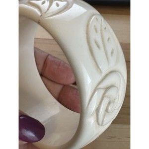 VTG Rose Bracelet 60s MCM Creamy White Carved Floral Chunky Bold Runway